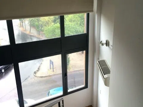 Estudio en avenida de los Artesanos, 16