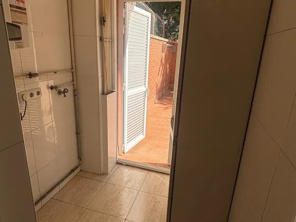 Piso en Calle de l'Abat Oliba, 3 - Foto 2