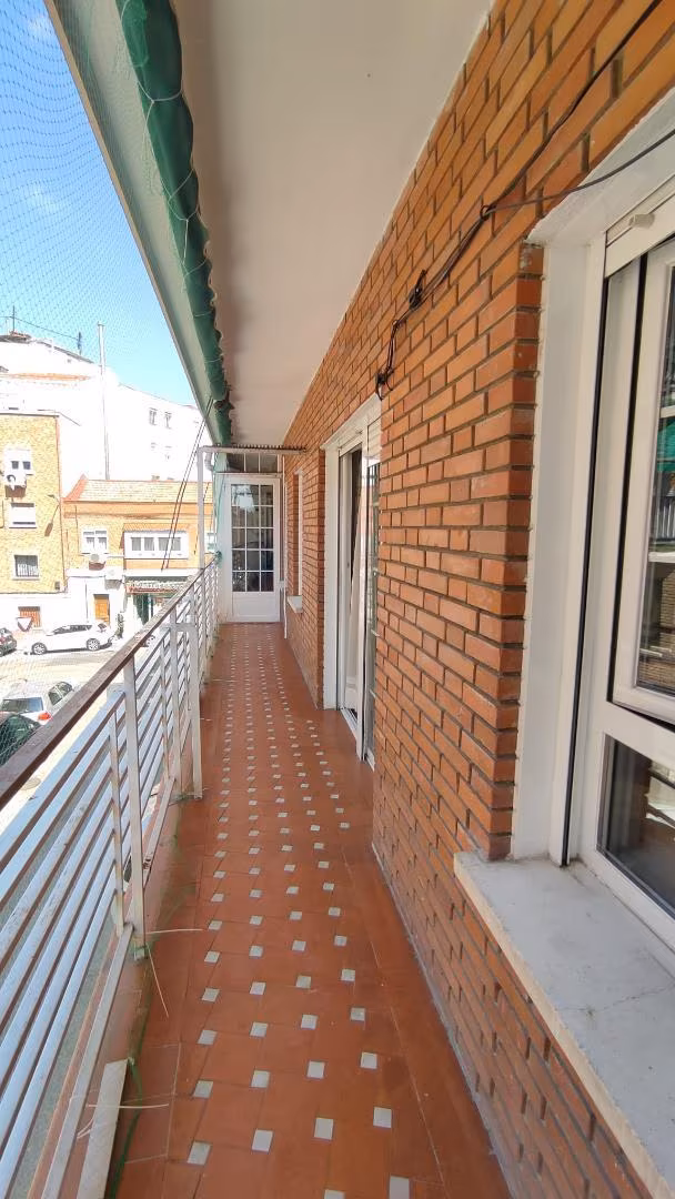 Piso en  Calle del Pico de Almanzor 6 - Foto 18