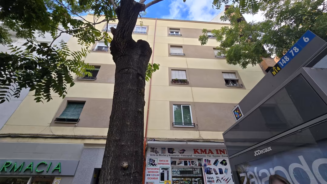 Piso en  Calle de Eugenio Sellés 38 - Foto 2