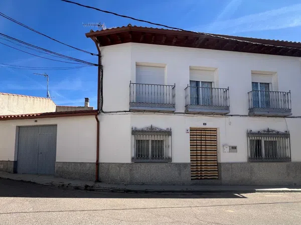 Casa de pueblo en La Guardia - Foto 1