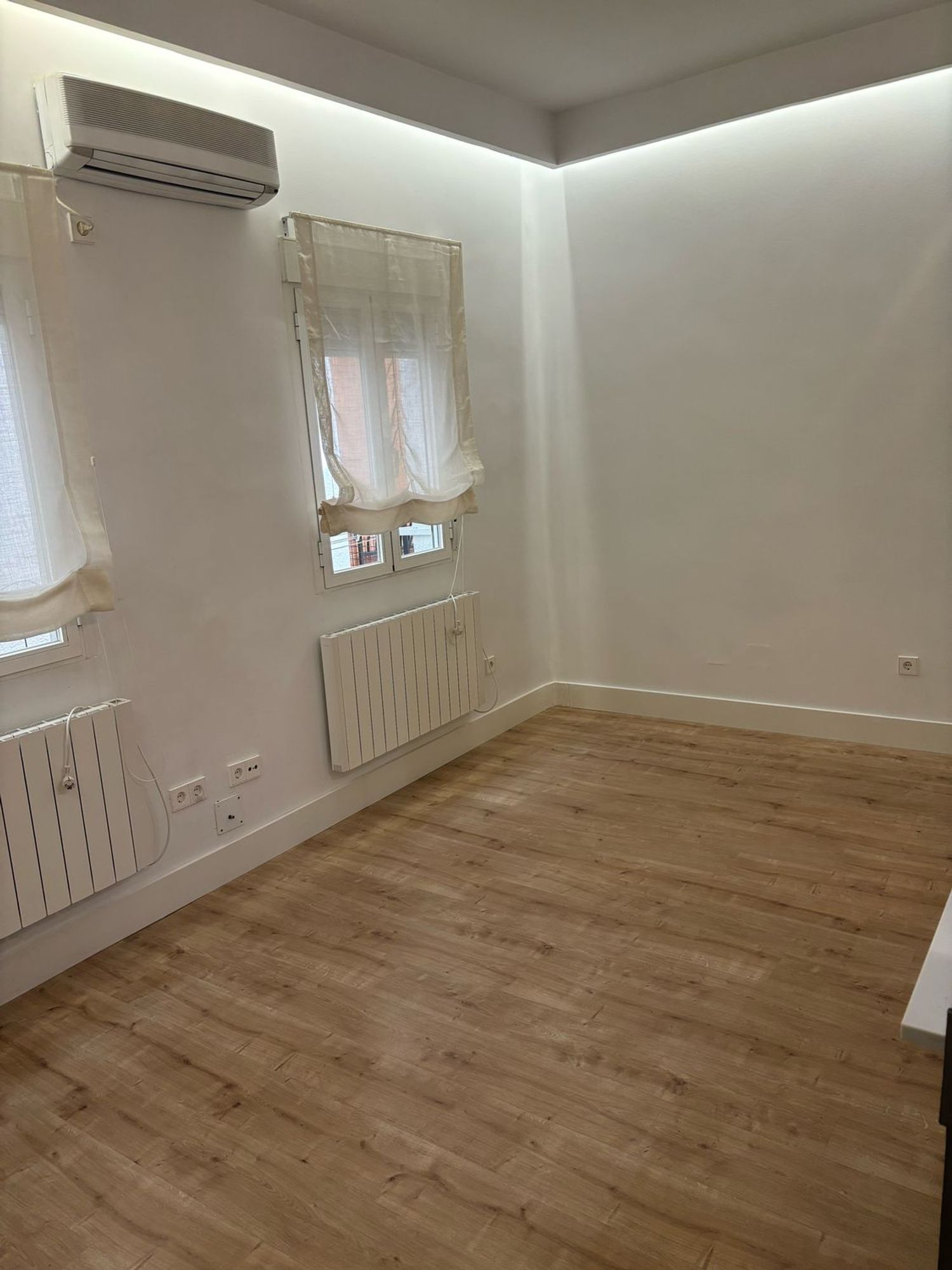 Piso en calle de María de Guzmán, 38 - Foto 3