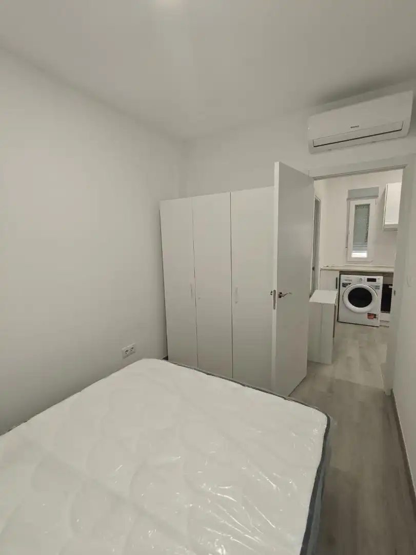 Piso en  Calle de Vicente Martín Arias 9 - Foto 9