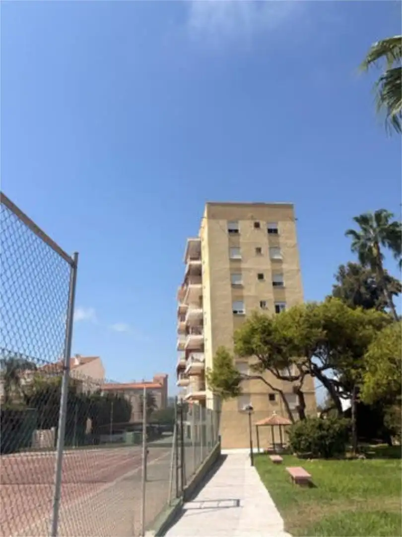 Piso en Carrer serratelles - Foto 3