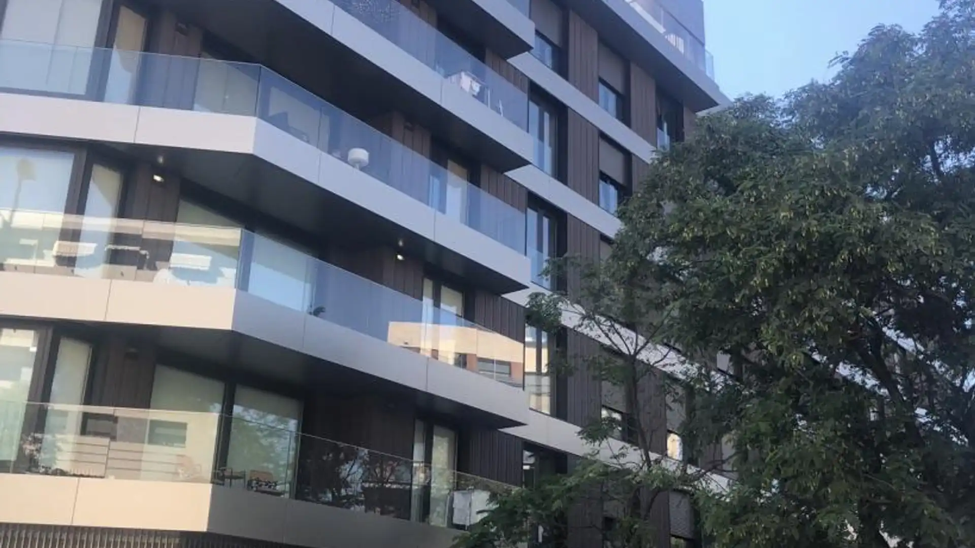 Piso en  Avenida de la Buhaira 30 - Foto 2