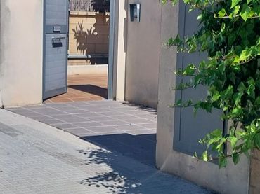 Casa adosada en  Carrer de l'Alguer 18 - Foto 2