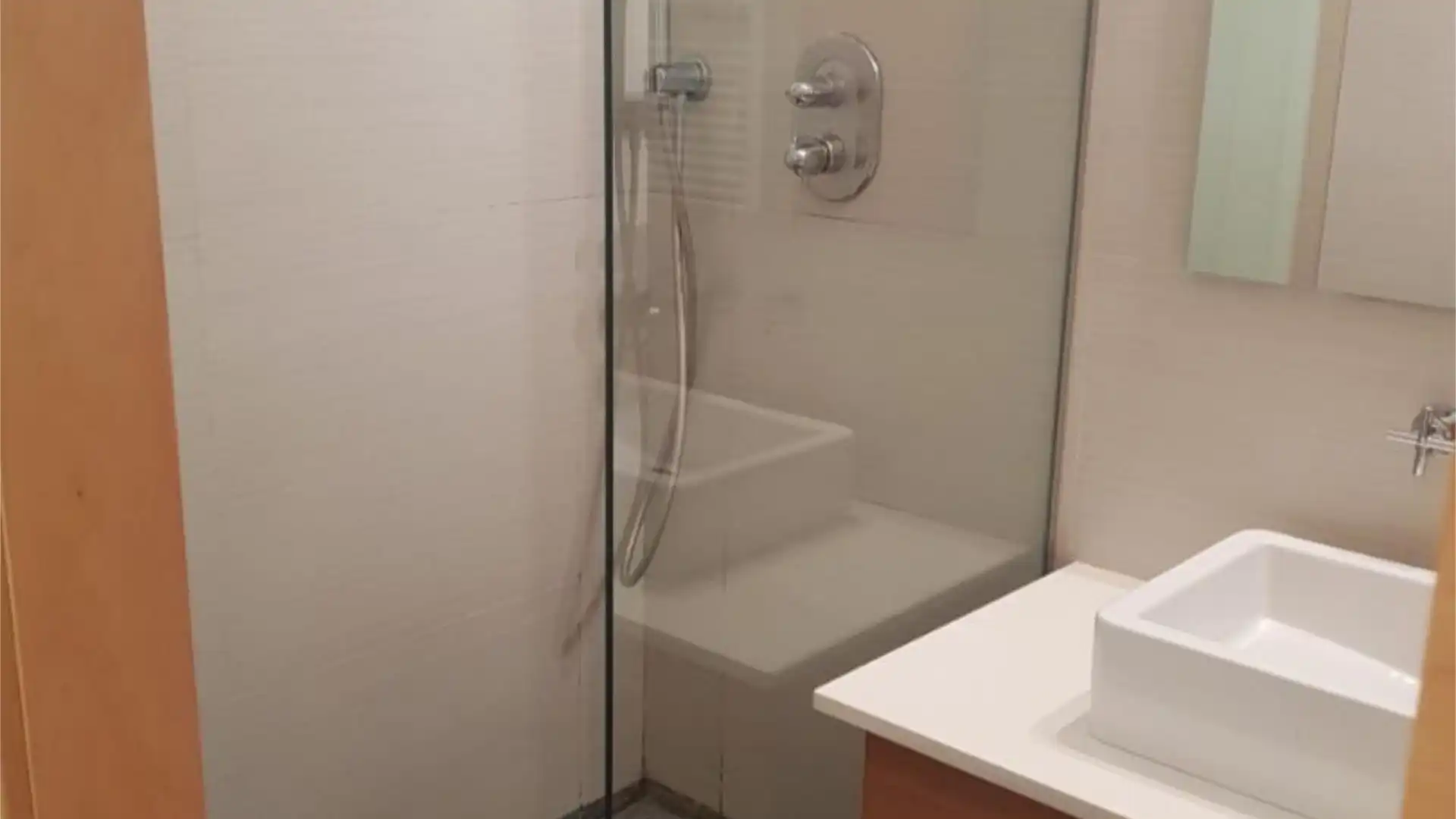 Piso en  Carrer d'Amàlia Soler 97 - Foto 8