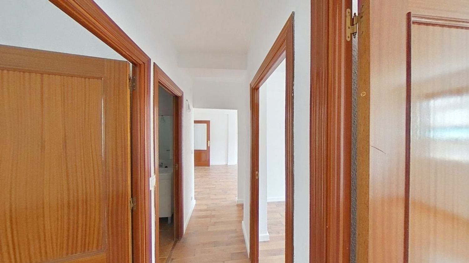 Piso en Reyes Católicos - Foto 16