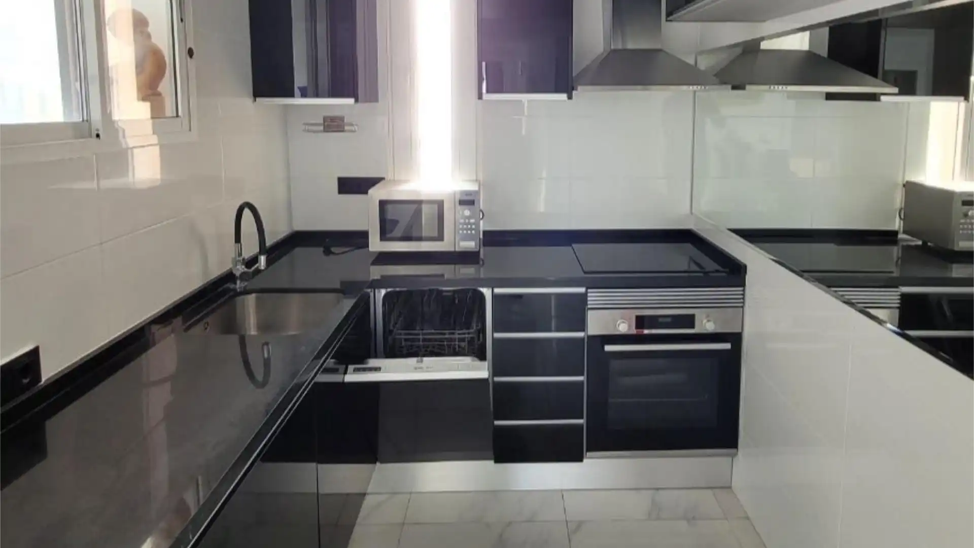 Piso en  Calle Martínez Catena 6 - Foto 3