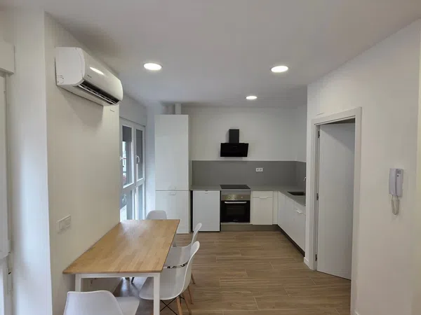 Estudio en Calle de Sant Antoni, Zona Centro, Zona Centro - Foto 1