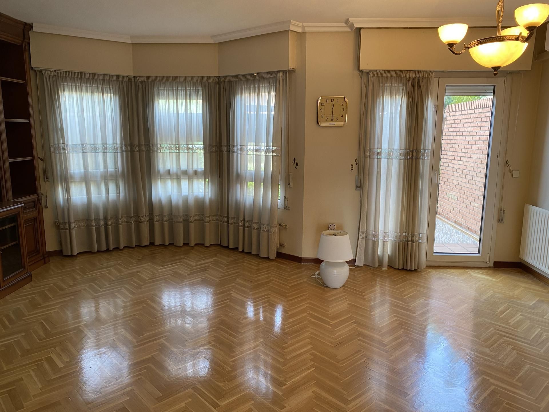 Chalet en  Calle de la Aviación Española 1804 - Foto 18