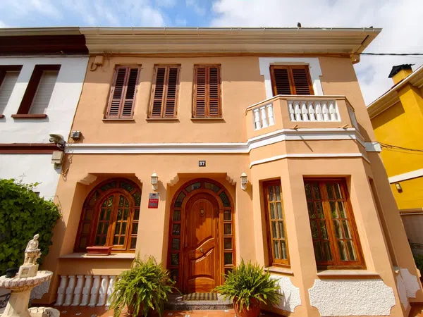 Casa o chalet independiente en Calle de Gabriel i Galán, 11 - Foto 1