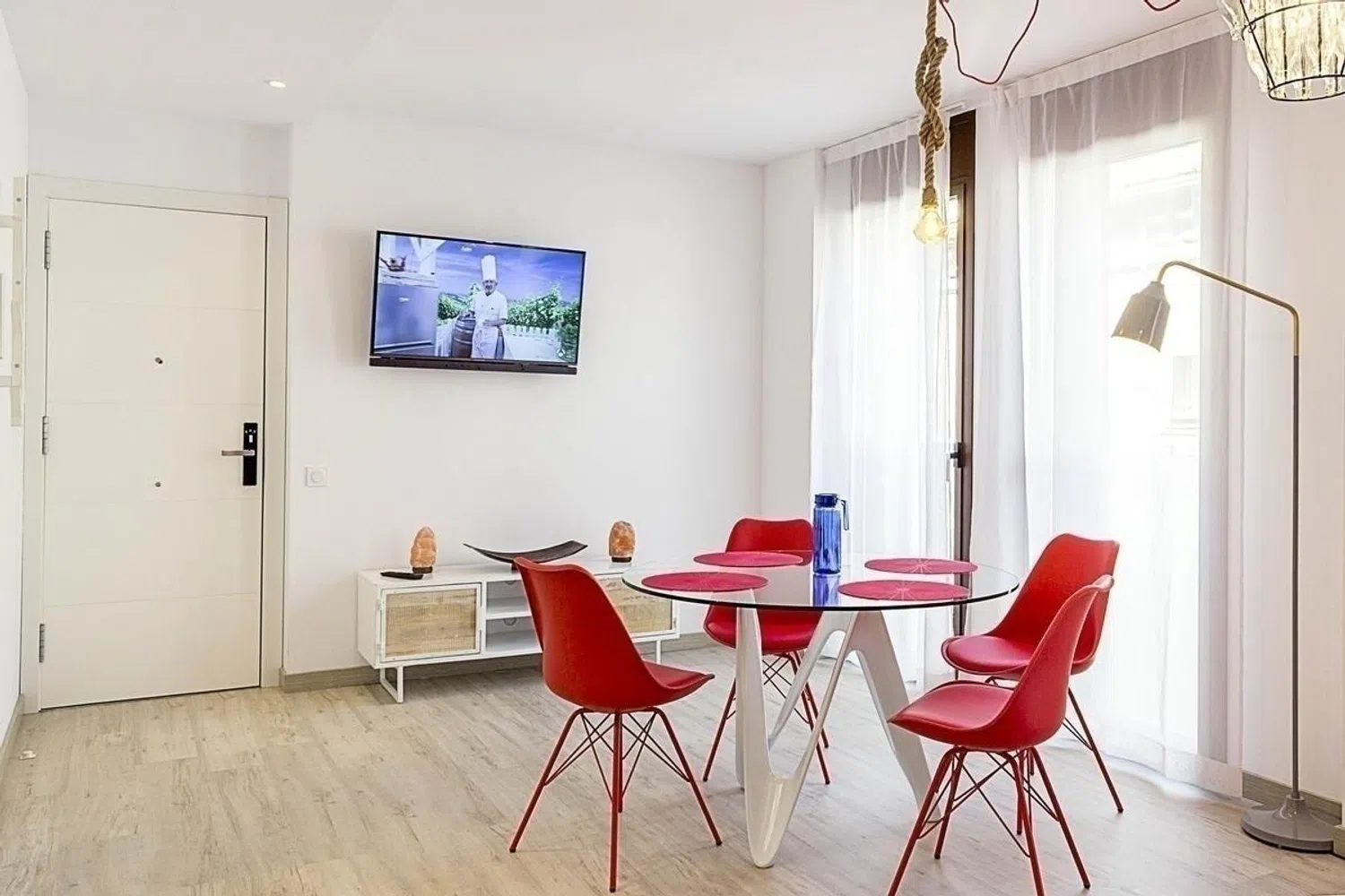 Piso en calle de la Marina, 238