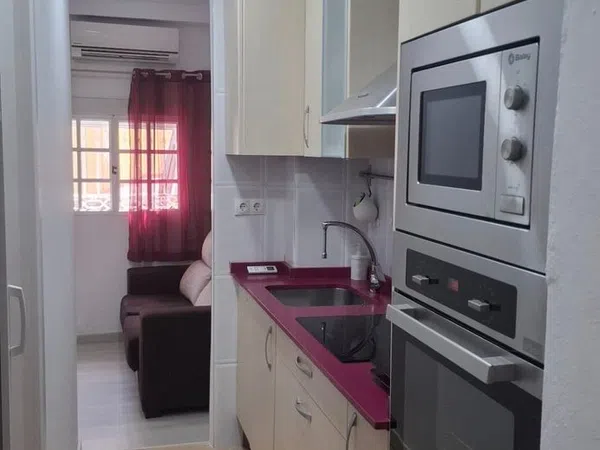 Chalet adosado en Barrio Mangas Verdes - Las Flores - Foto 2