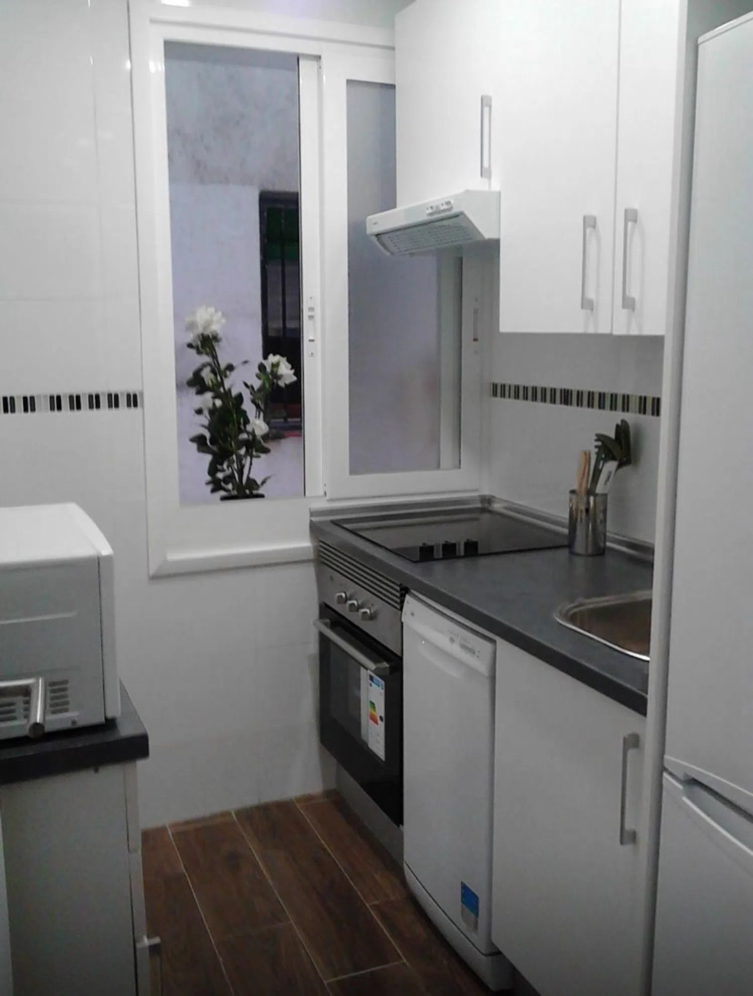 Piso en calle de Guzmán el Bueno, 65 - Foto 13