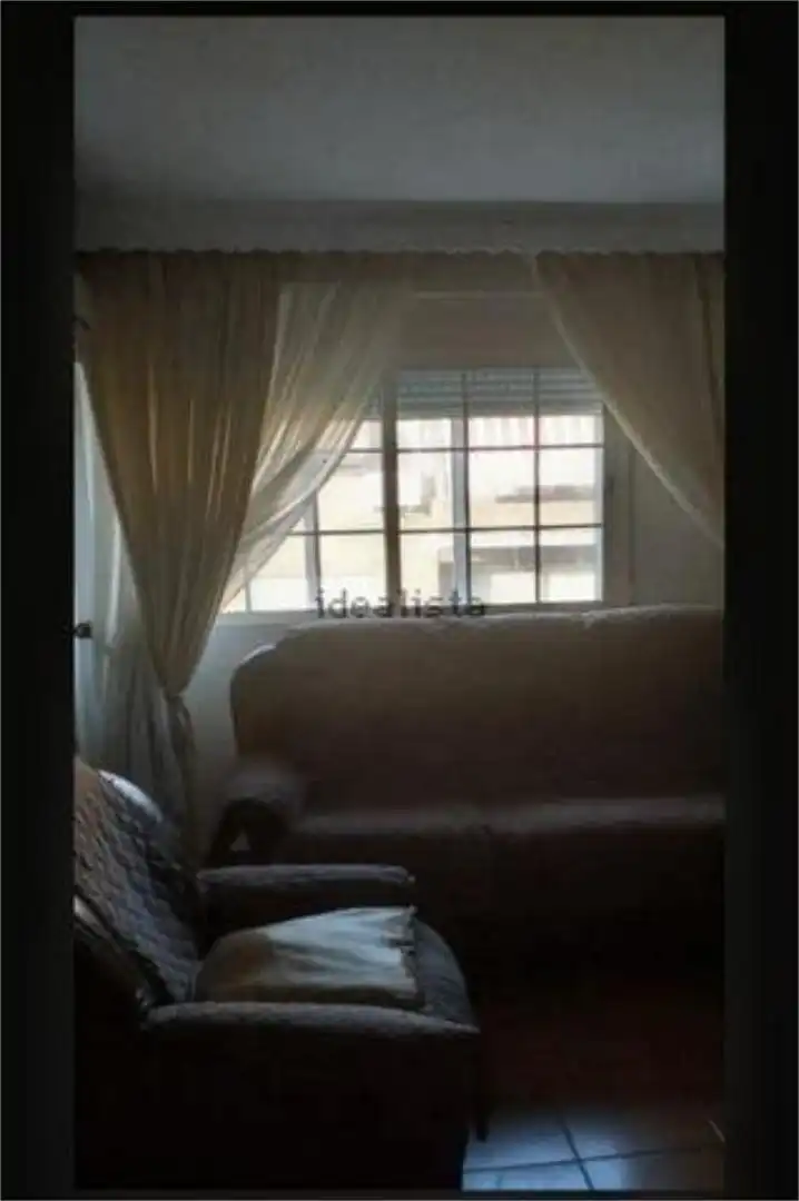 Piso en barrio - Foto 5
