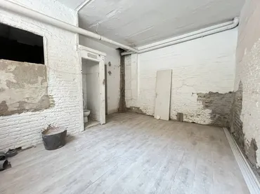 Local comercial en  Calle Violant de Hungría Reina de Aragón 159 - Foto 4