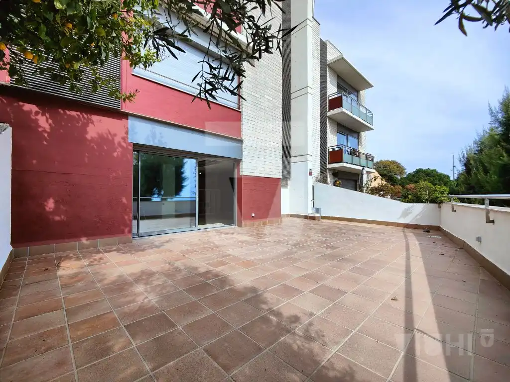 Local comercial en  Carrer Camí Ral - Foto 33