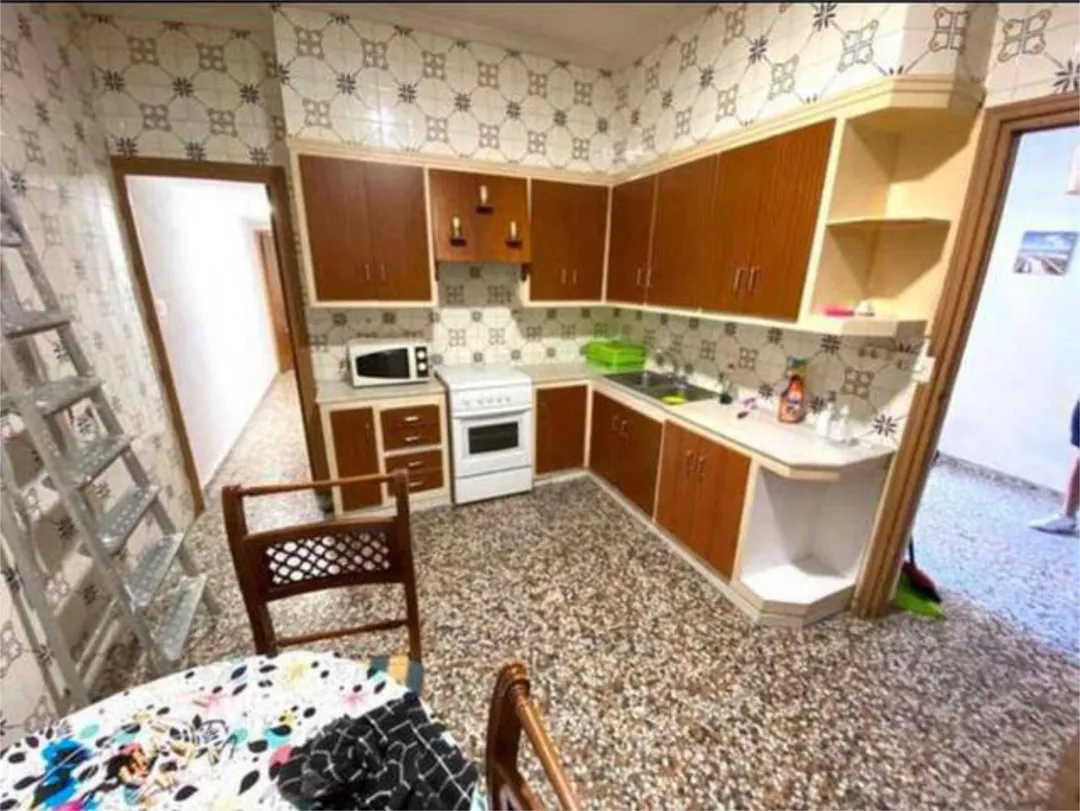 Chalet en centro de la Hoya - Foto 7