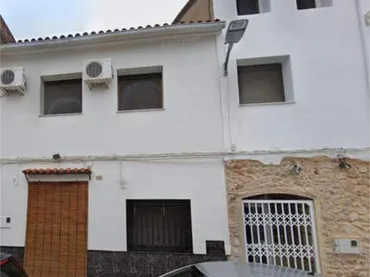 Chalet en Cerca parque, escuela, médico, poli - Foto 1