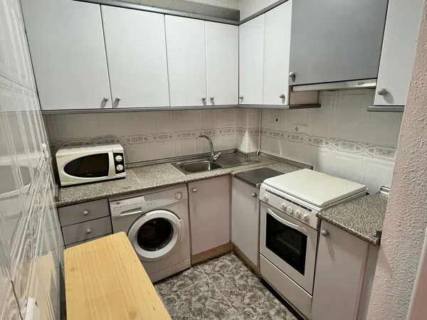 Piso en avenida de los Almendros, 36