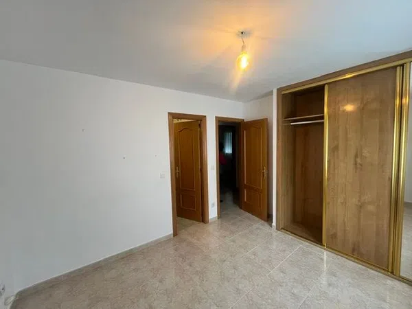 Piso en Calle del Corazón de María - Foto 4