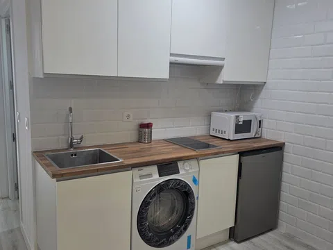 Piso en calle de Eugenia de Montijo, 31