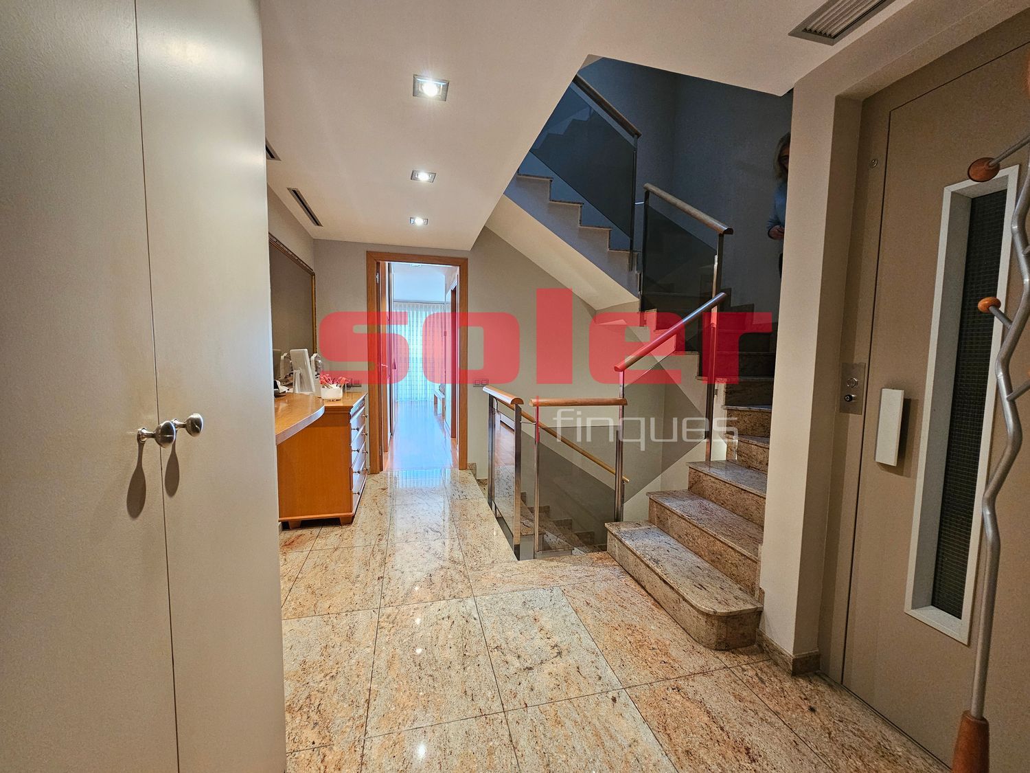 Chalet adosado en Calle de Corominas, El Centre - Foto 4