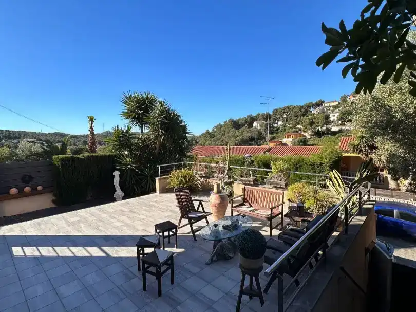 Chalet en  Carrer de la Via Làctia 173 - Foto 3