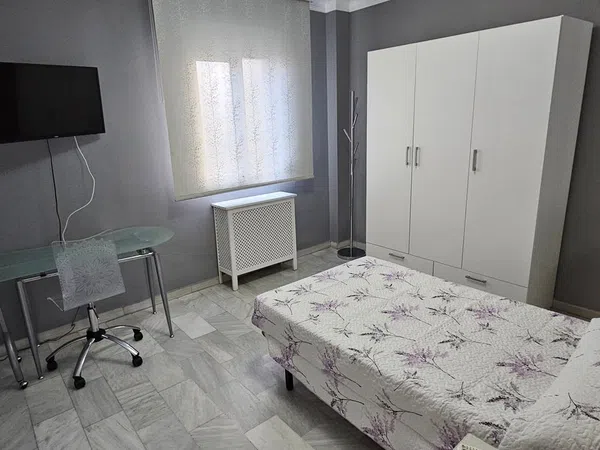 Chalet adosado en Avenida de Juan Pablo II, 80 - Foto 1