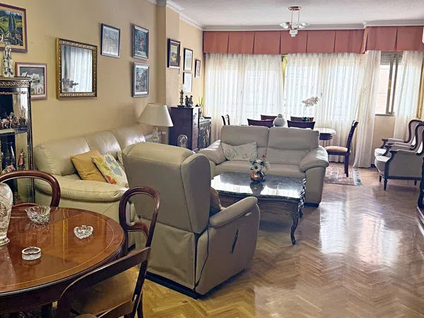 Piso en calle de Sangenjo, 16