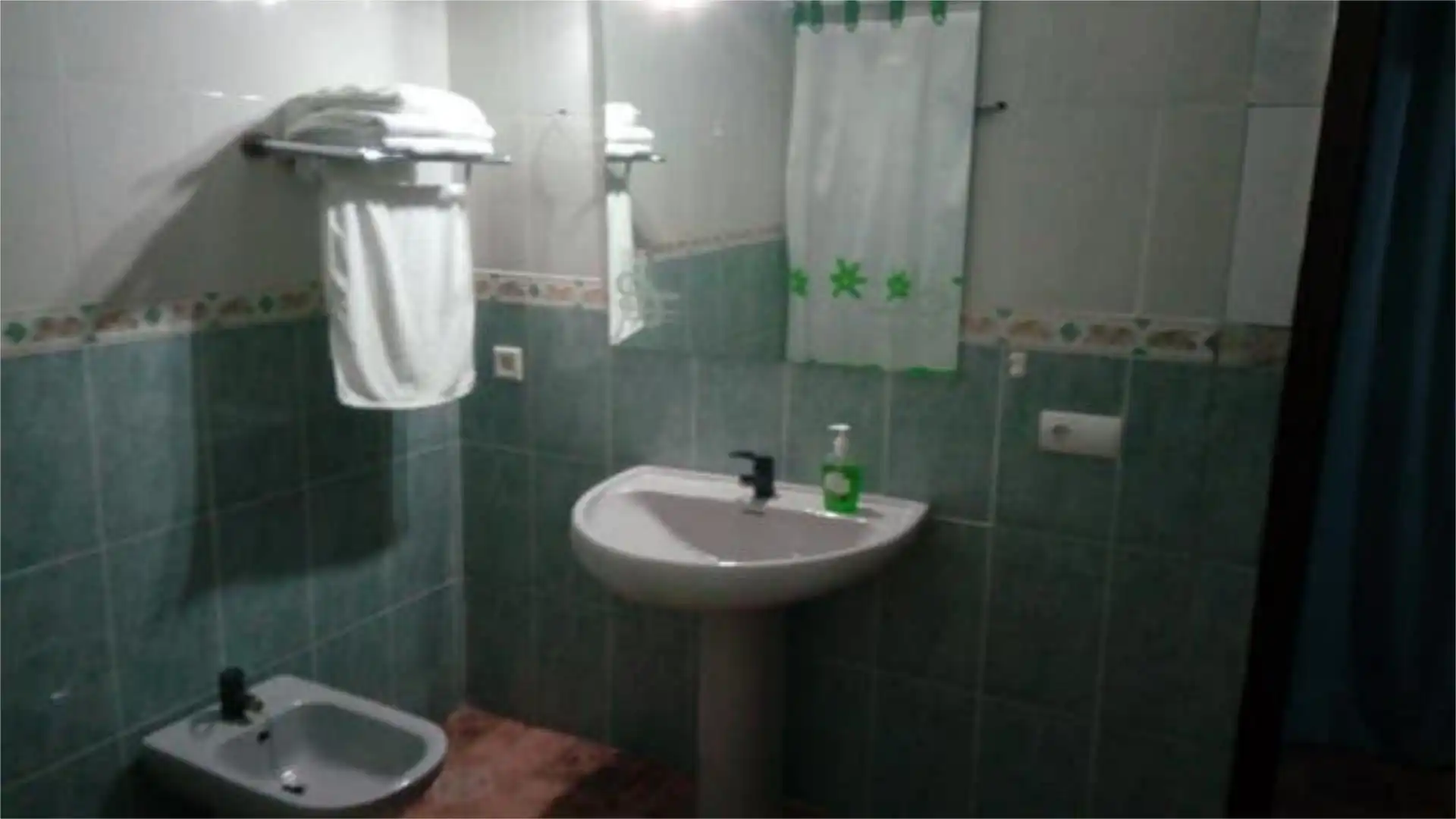 Apartamento en urbanización privada - Foto 3