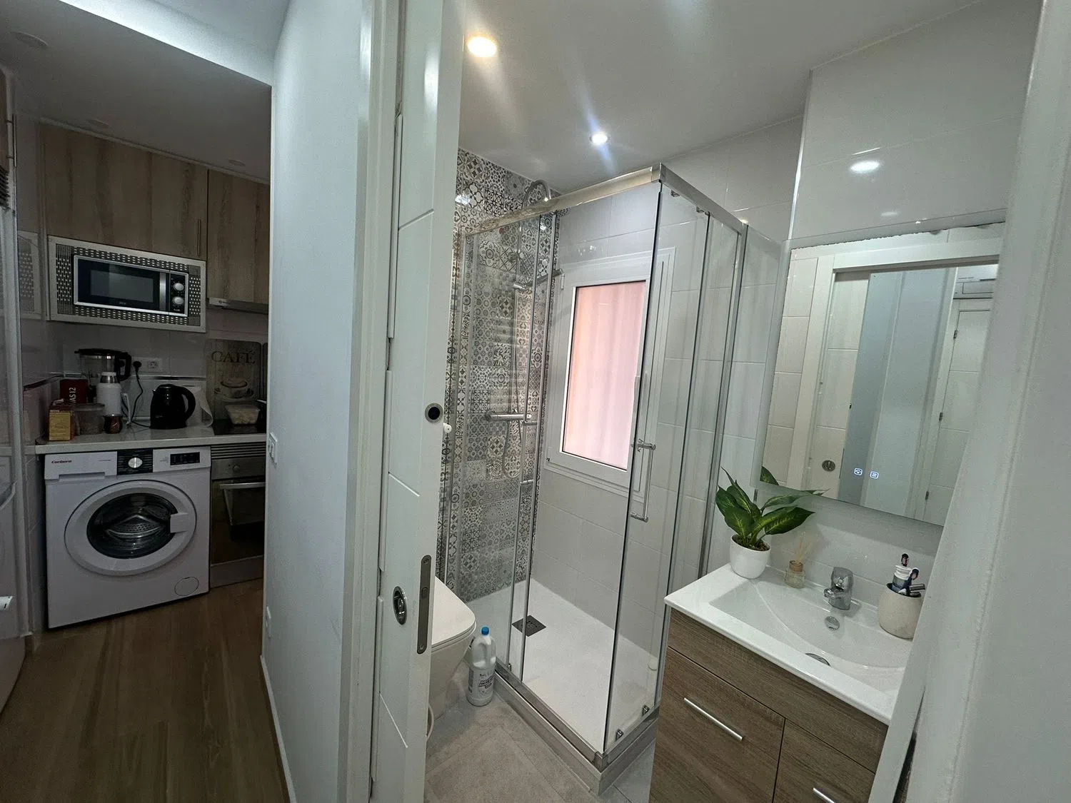 Estudio en Barrio Salvador - Foto 8