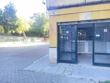 Local comercial en  Calle Huerta del Águila 19 - Foto 1