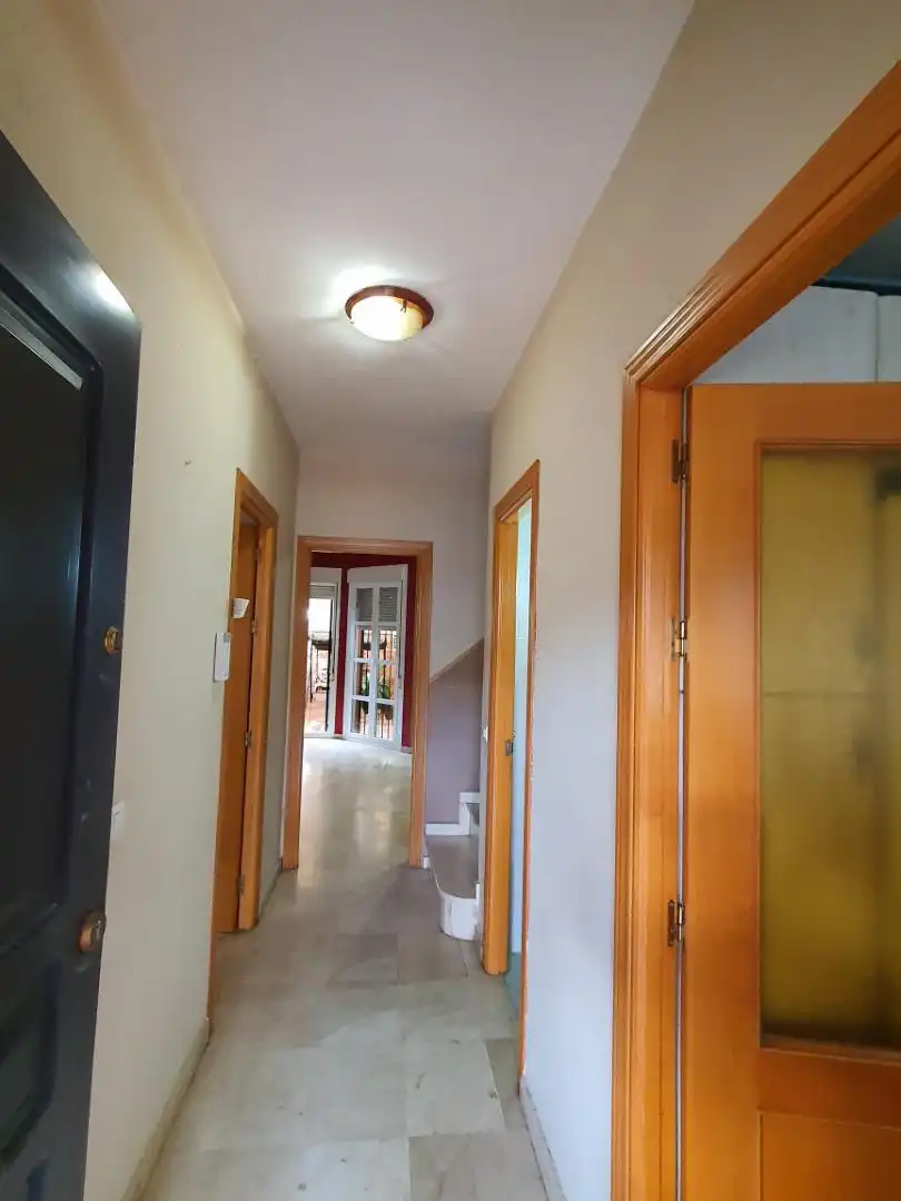 Casa adosada en  Avenida Mariana de Pineda 95 - Foto 2