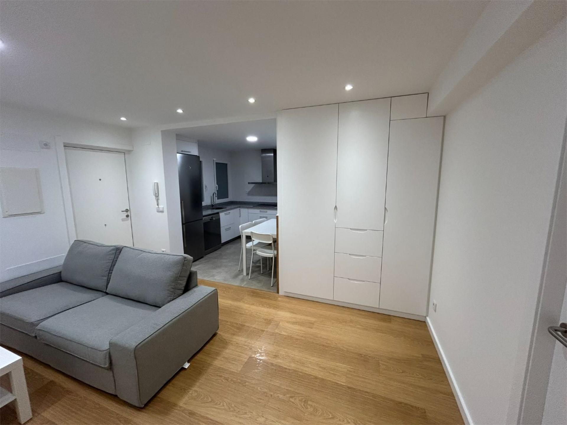 Piso en  Rúa de Ramón Cabanillas 8 - Foto 5