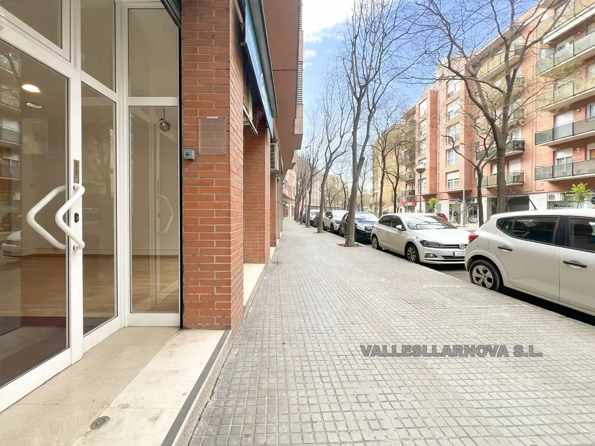 Local comercial en Mollet del Vallès - Foto 3