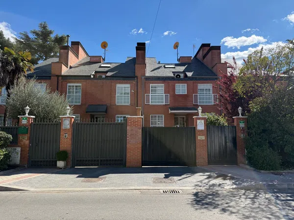 Chalet adosado en venta en Ronda Abubilla, 43 -45
