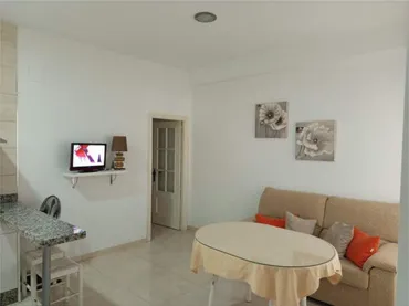 Piso en Ciudad Jardín - Foto 1