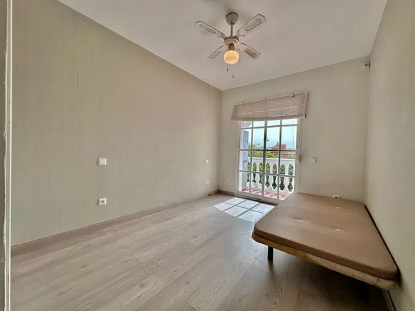 Chalet adosado en Arroyo de la Miel - Foto 25