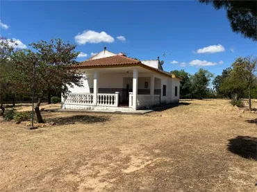 Casa adosada en Carretera de Valverde - Foto 1