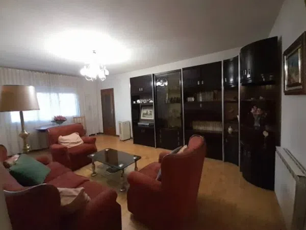 Piso en calle Manola y Rosario, 2