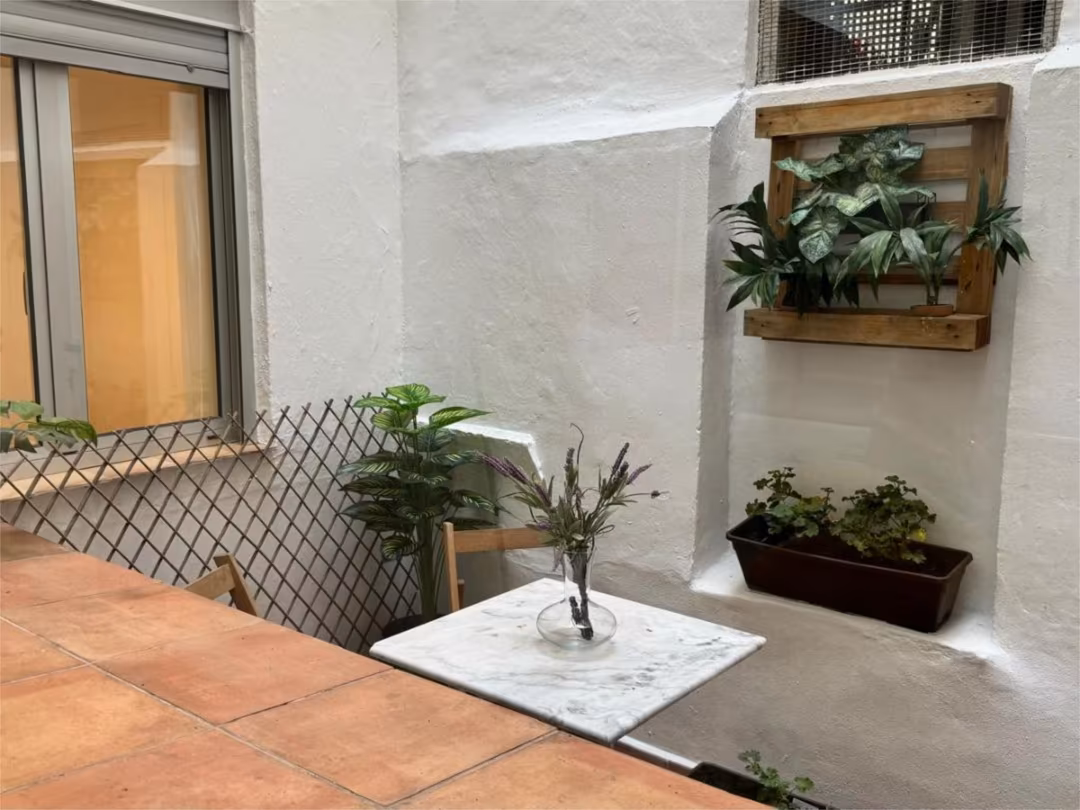 Piso en  Carrer del Comte de Montornés 28 - Foto 10