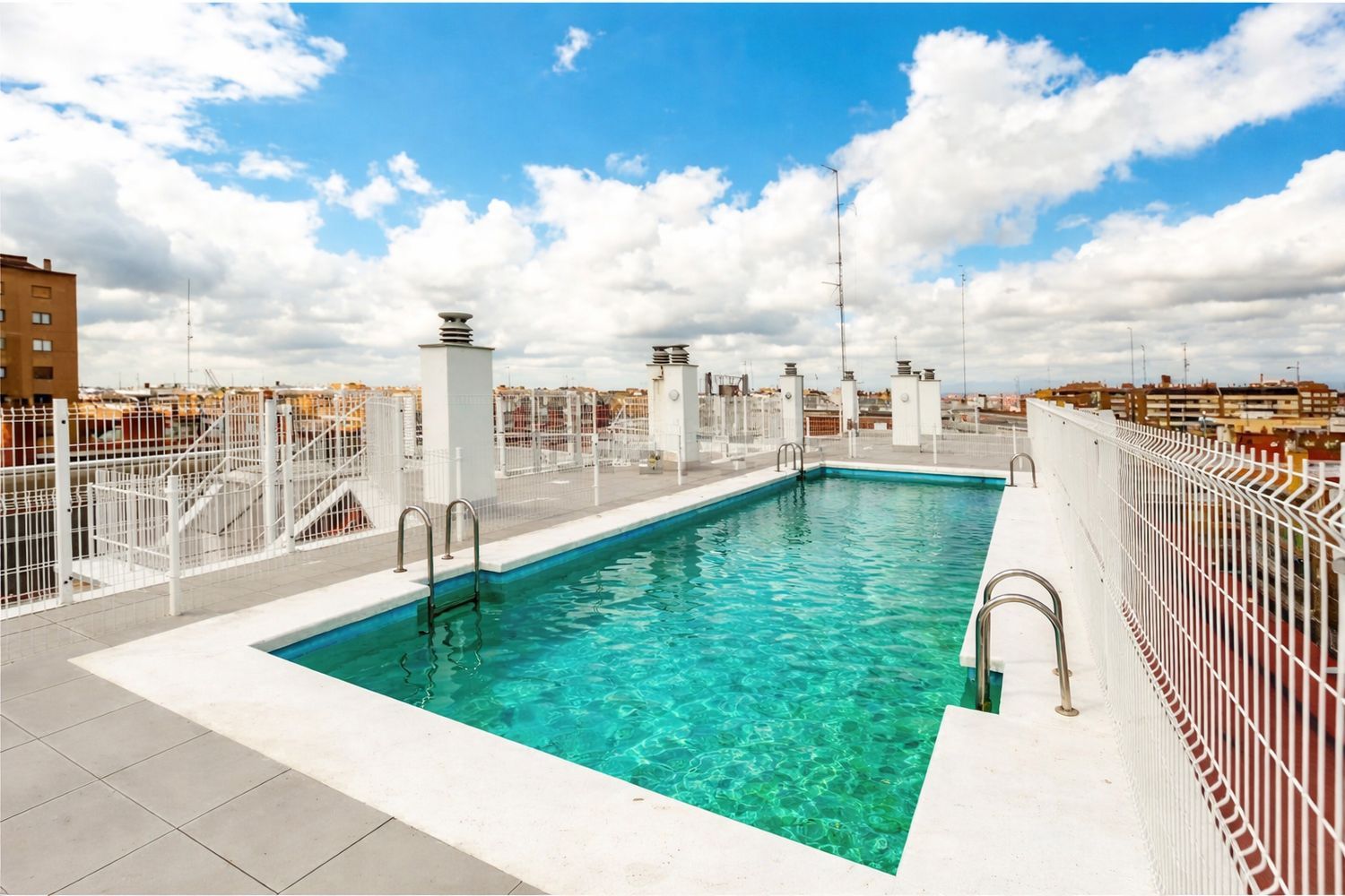 Piso en calle de Sor Ángela de la Cruz, 22 , 1º M