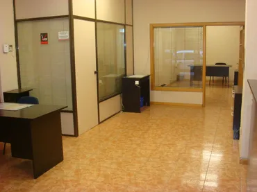 Local comercial en  Carrer de Peris Brell 3 - Foto 1