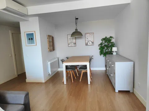 Piso en calle del Monasterio de Oseira, 15