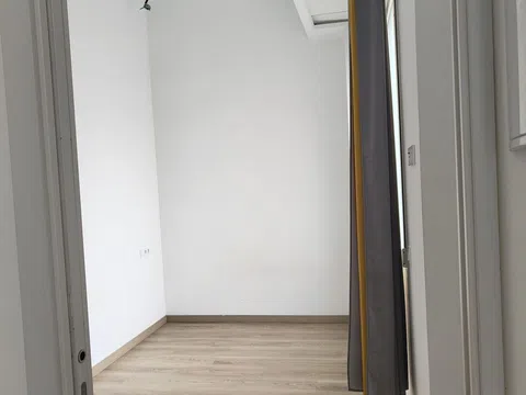 Piso en calle de Berni i Català, 31 - Foto 2