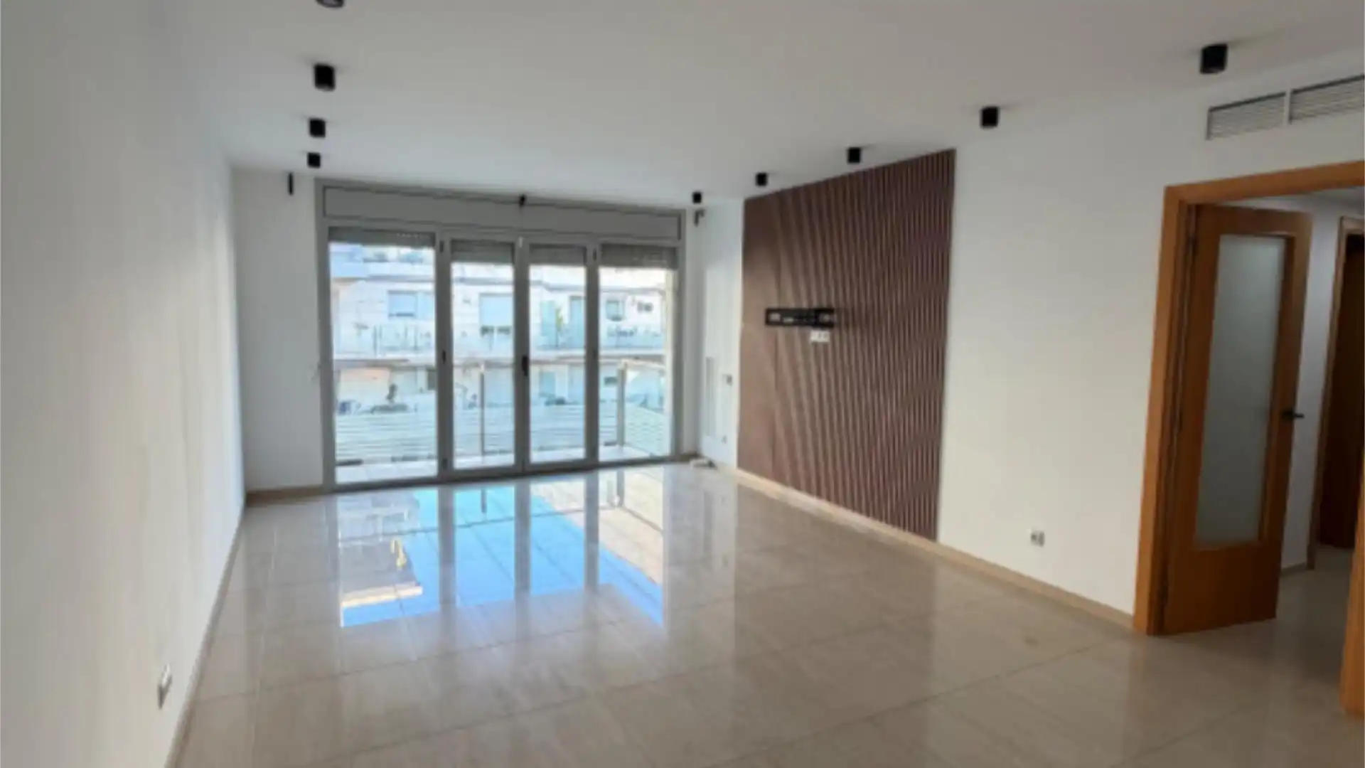 Piso en  passatge del Mar d'Alborán 8 - Foto 2