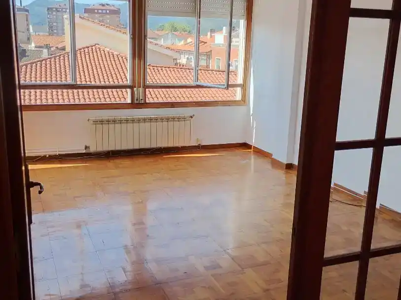 Piso en  Calle Julián Ceballos 23 - Foto 2