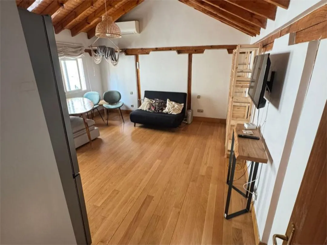 Piso en  Calle del Cardenal Cisneros 57